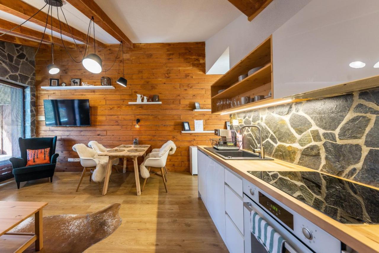 Lucnica Apartments Tale Extérieur photo