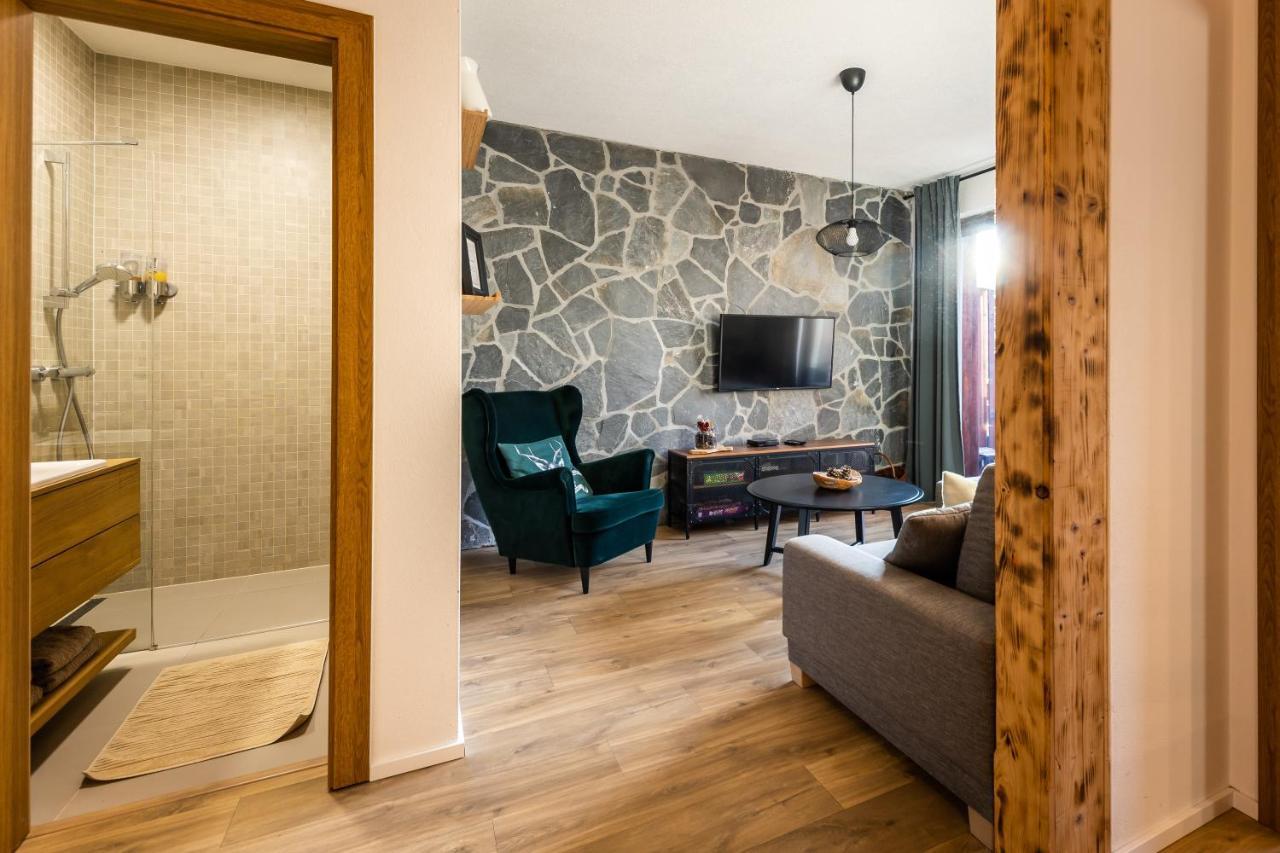 Lucnica Apartments Tale Extérieur photo