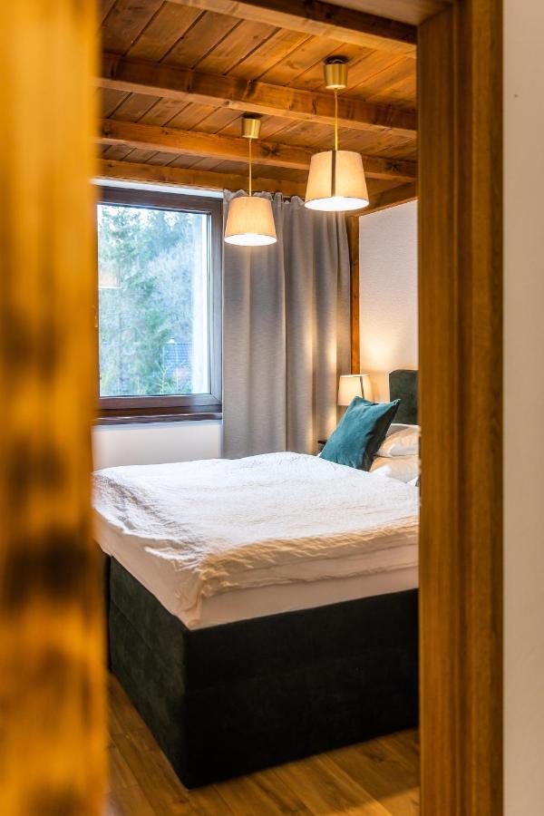 Lucnica Apartments Tale Extérieur photo