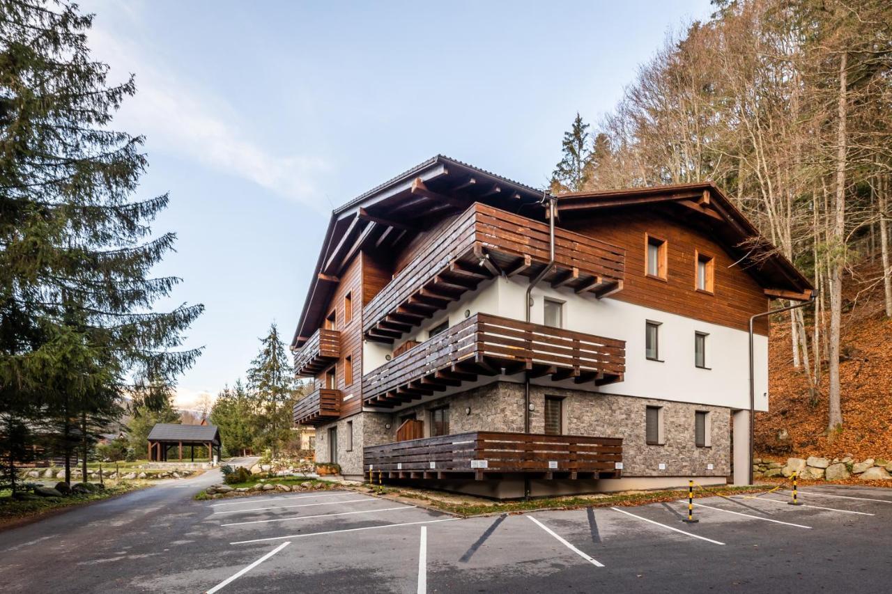 Lucnica Apartments Tale Extérieur photo